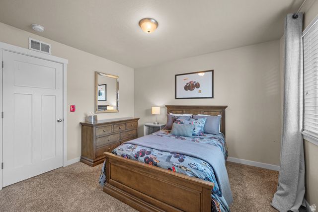 955 W DELOREAN LN, Midvale, UT 84047