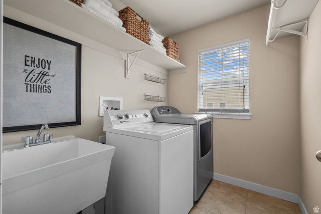 955 W DELOREAN LN, Midvale, UT 84047