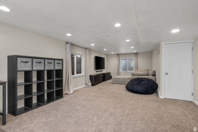 955 W DELOREAN LN, Midvale, UT 84047