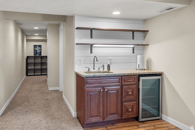 955 W DELOREAN LN, Midvale, UT 84047