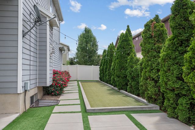 955 W DELOREAN LN, Midvale, UT 84047