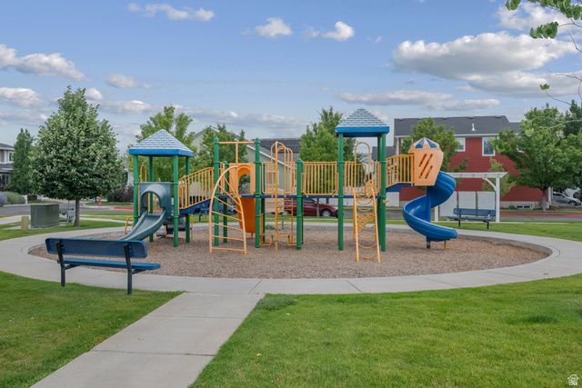 955 W DELOREAN LN, Midvale, UT 84047