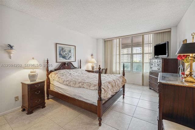 3800 S Ocean Dr 516, Hollywood, FL 33019