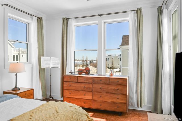 72 Island Point 72, Bronx, NY 10464