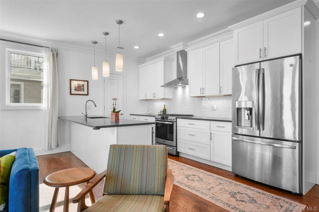 72 Island Point 72, Bronx, NY 10464