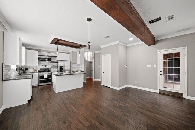1207 Wildewood Court, Sugar Land, TX 77479