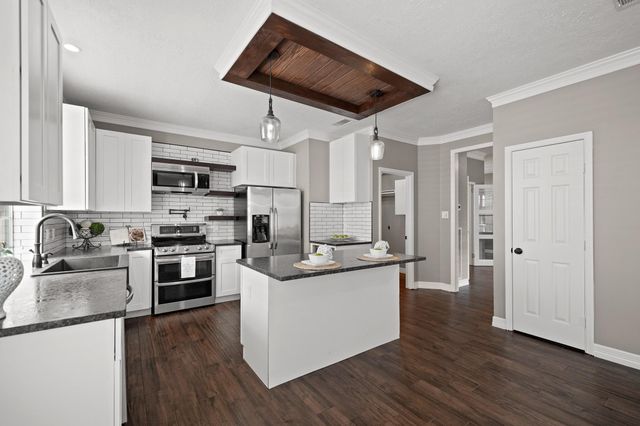 1207 Wildewood Court, Sugar Land, TX 77479