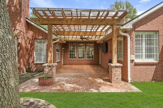 1207 Wildewood Court, Sugar Land, TX 77479
