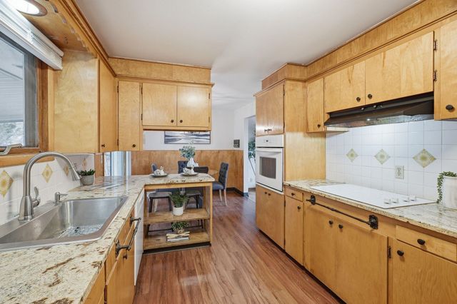 11822 E 15th Ave, Spokane Valley, WA 99206