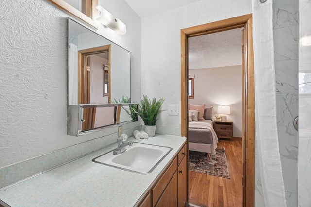 11822 E 15th Ave, Spokane Valley, WA 99206