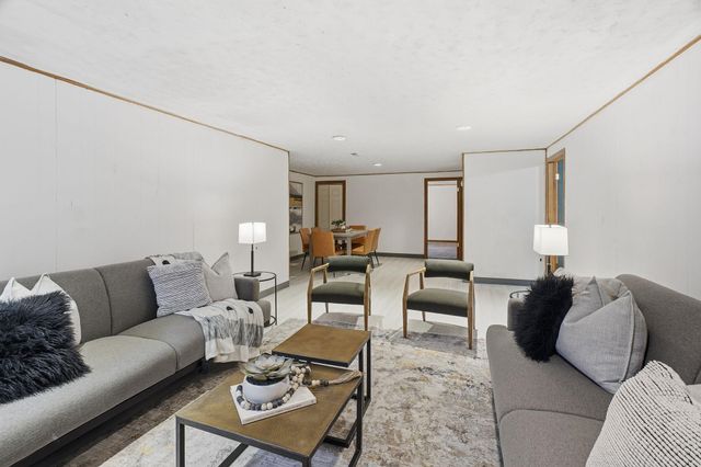 11822 E 15th Ave, Spokane Valley, WA 99206