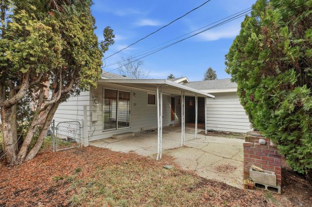 11822 E 15th Ave, Spokane Valley, WA 99206