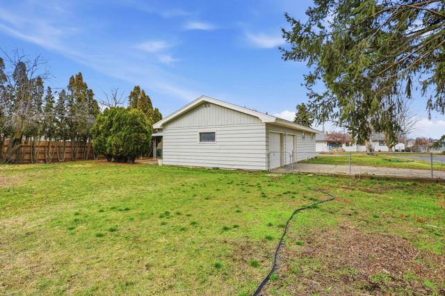 11822 E 15th Ave, Spokane Valley, WA 99206