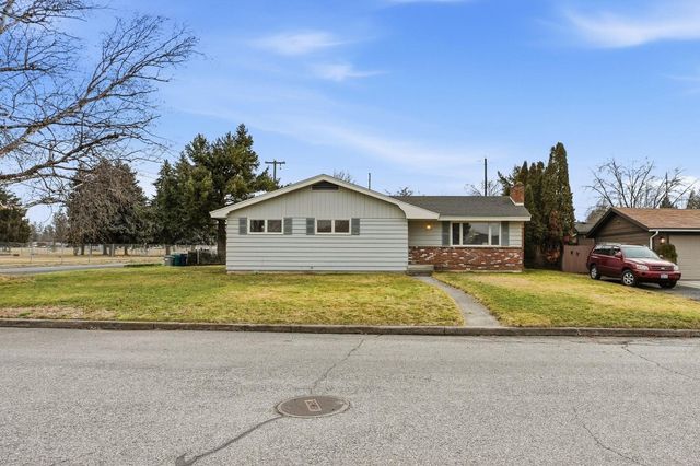 11822 E 15th Ave, Spokane Valley, WA 99206