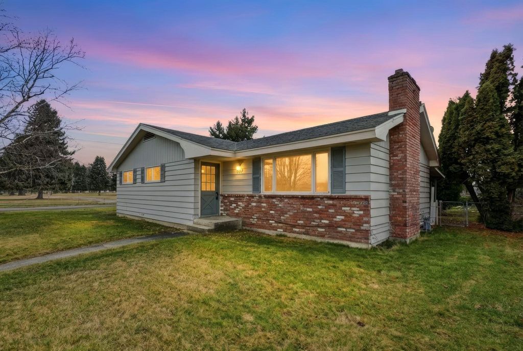 11822 E 15th Ave, Spokane Valley, WA 99206