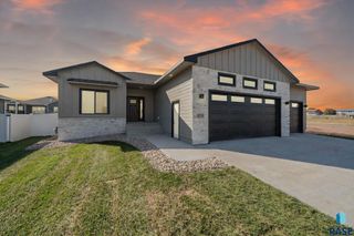 809 Yuzina Ave Avenue, Harrisburg, SD 57032