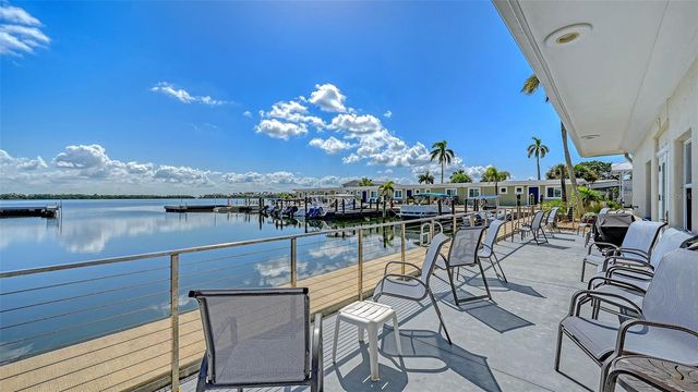 36 TWIN SHORES BOULEVARD, Longboat Key, FL 34228