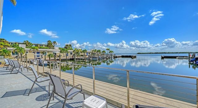 36 TWIN SHORES BOULEVARD, Longboat Key, FL 34228