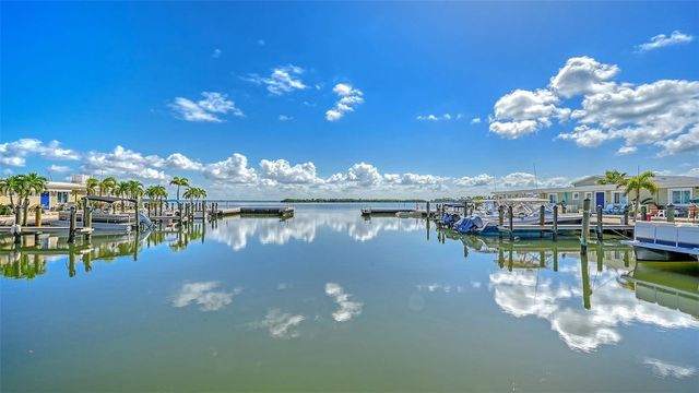 36 TWIN SHORES BOULEVARD, Longboat Key, FL 34228