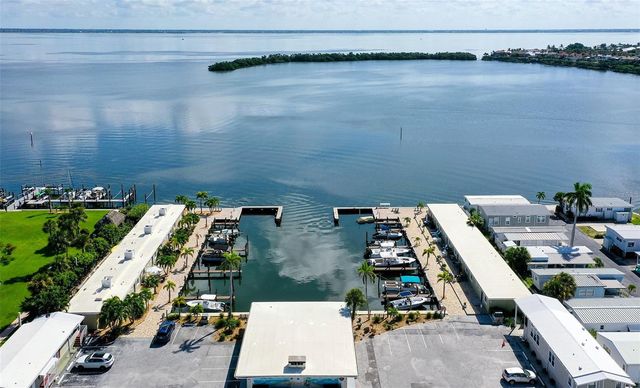 36 TWIN SHORES BOULEVARD, Longboat Key, FL 34228
