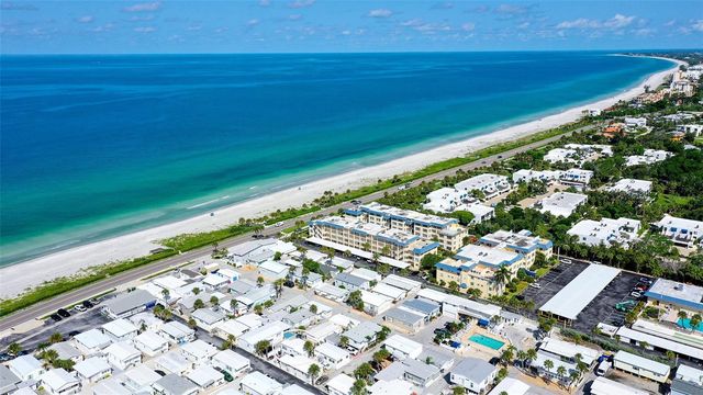 36 TWIN SHORES BOULEVARD, Longboat Key, FL 34228