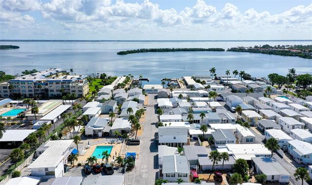 36 TWIN SHORES BOULEVARD, Longboat Key, FL 34228