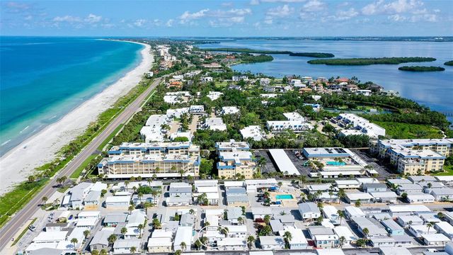 36 TWIN SHORES BOULEVARD, Longboat Key, FL 34228