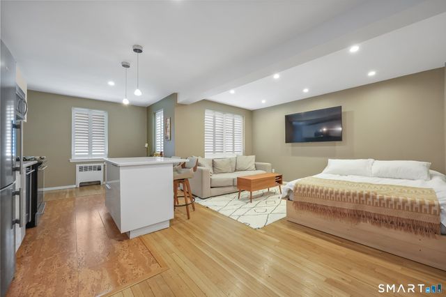 52 Lafayette Place 1F, Greenwich, CT 06830