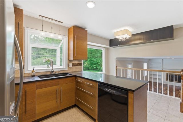 2178 Carlyle Drive NE, Marietta, GA 30062