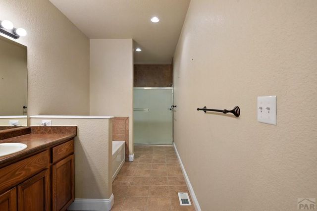 1908 Lynda Lane, Pueblo, CO 81008