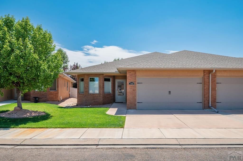 1908 Lynda Lane, Pueblo, CO 81008