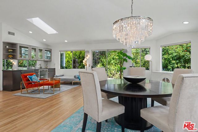 12004 Briarvale Lane, Studio City (los Angeles), CA 91604