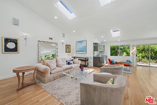 12004 Briarvale Lane, Studio City (los Angeles), CA 91604
