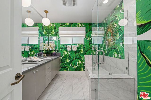 12004 Briarvale Lane, Studio City (los Angeles), CA 91604