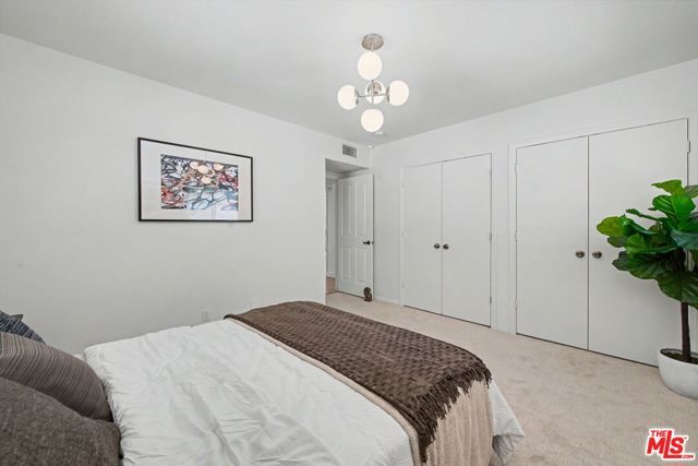 12004 Briarvale Lane, Studio City (los Angeles), CA 91604