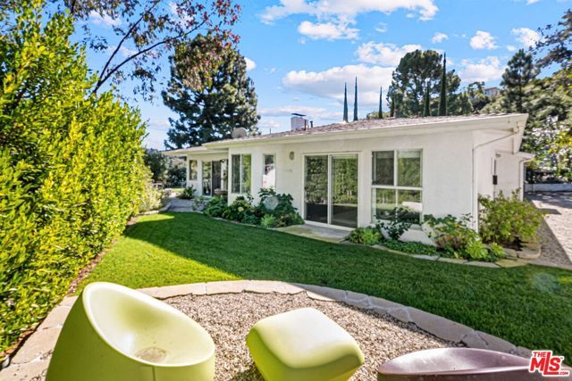 12004 Briarvale Lane, Studio City (los Angeles), CA 91604