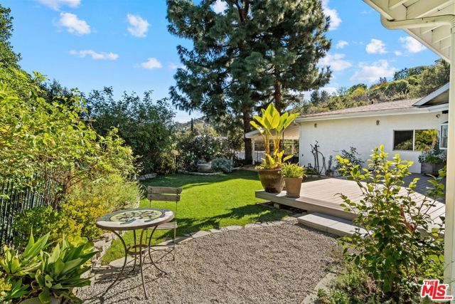 12004 Briarvale Lane, Studio City (los Angeles), CA 91604