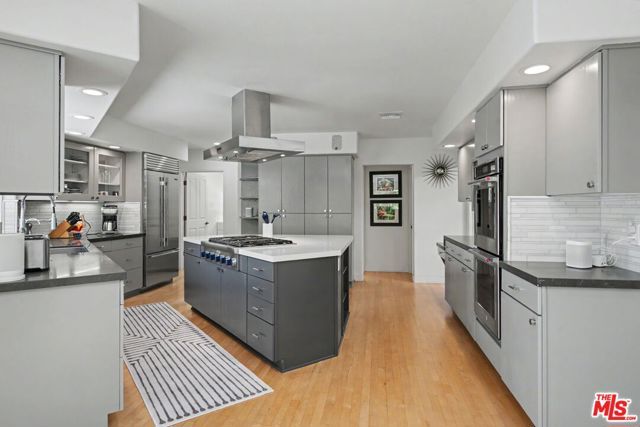12004 Briarvale Lane, Studio City (los Angeles), CA 91604