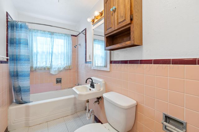 4243 SW 14TH Avenue, Amarillo, TX 79106