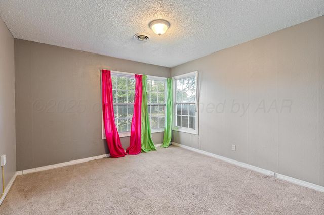 4243 SW 14TH Avenue, Amarillo, TX 79106