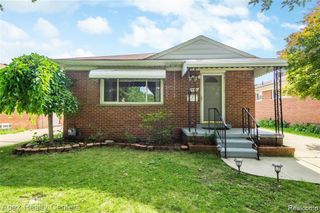 8444 Nightingale Street, Dearborn Heights, MI 48127