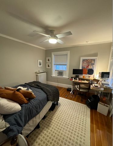 1572 Mass Ave 55, Cambridge, MA 02138