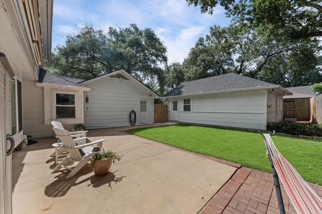3030 Broadmoor Drive, Sugar Land, TX 77478