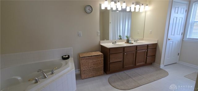 44 Churchill Manor Court, Monroe, OH 45044