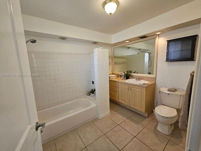 2885 Cambridge Rd, Lake Worth, FL 33462