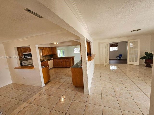 2885 Cambridge Rd, Lake Worth, FL 33462