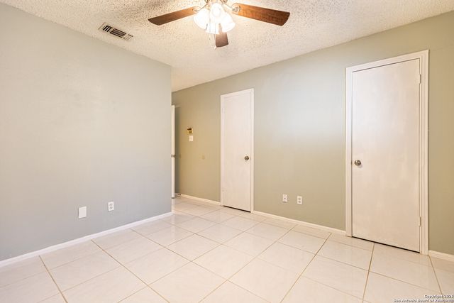 2914 Jardines, San Antonio, TX 78237