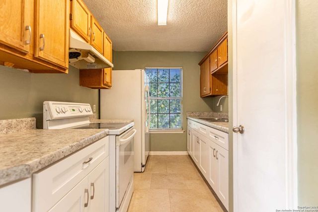 2914 Jardines, San Antonio, TX 78237