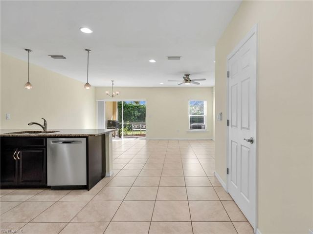3886 Tilbor CIR, Fort Myers, FL 33916