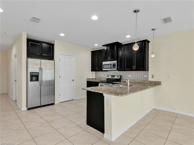 3886 Tilbor CIR, Fort Myers, FL 33916